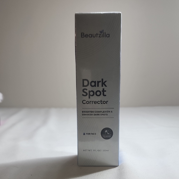 Dark Spot Corrector Serum - White - Picture 1 of 3